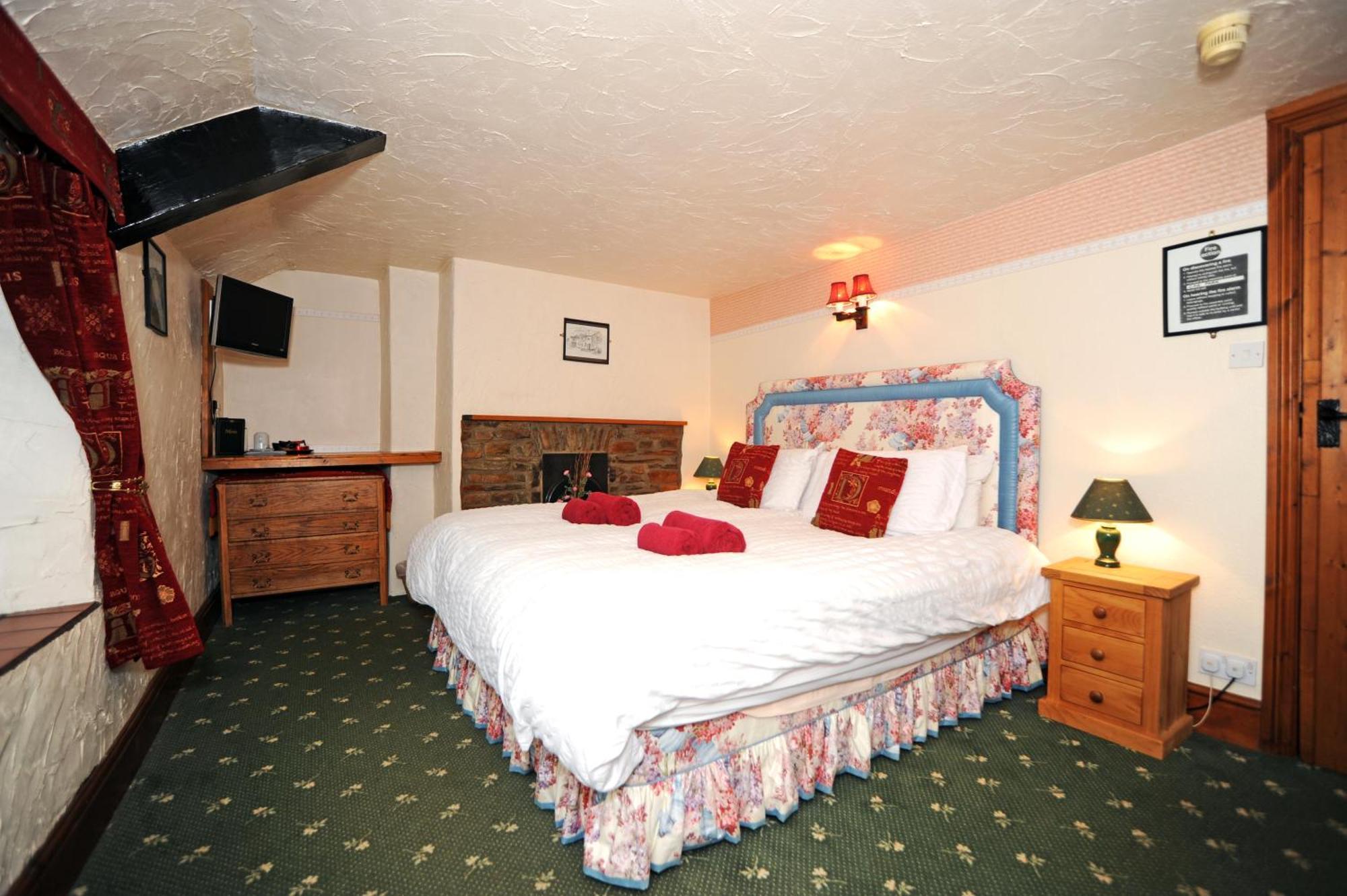 The West Country Inn Clovelly Exteriör bild