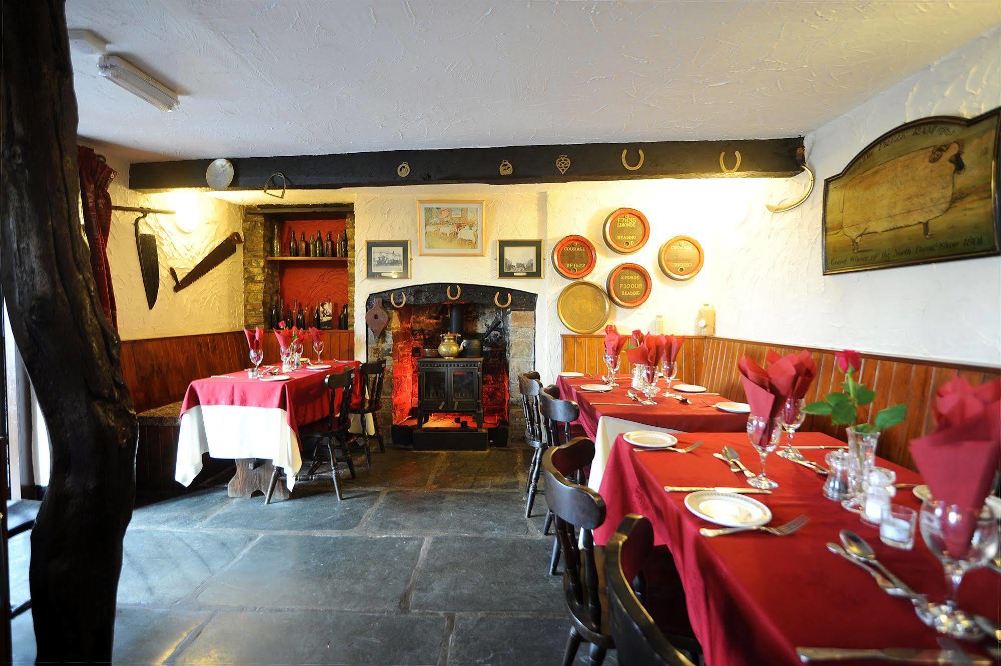 The West Country Inn Clovelly Exteriör bild